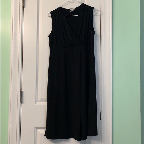 Old Navy Dresses & Skirts - Maternity dress size small by Old Navy. Black.